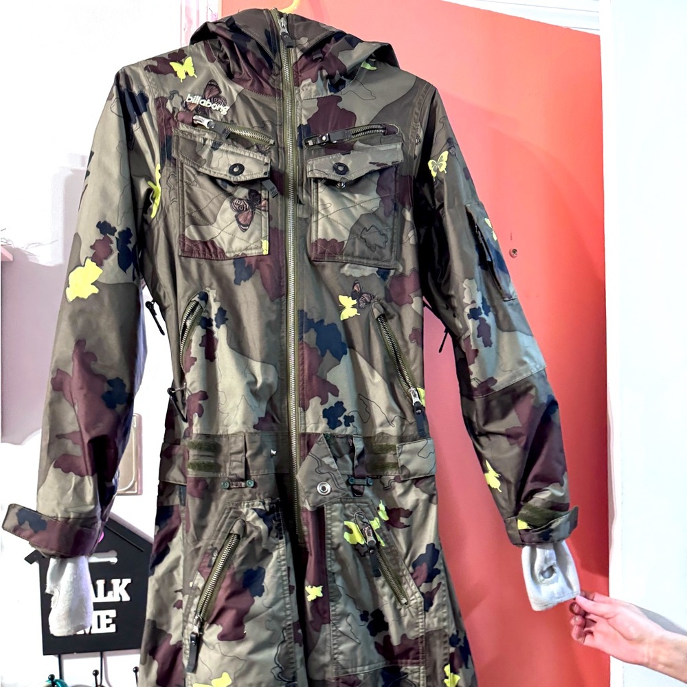 Billabong- Womems Small Snow Suit